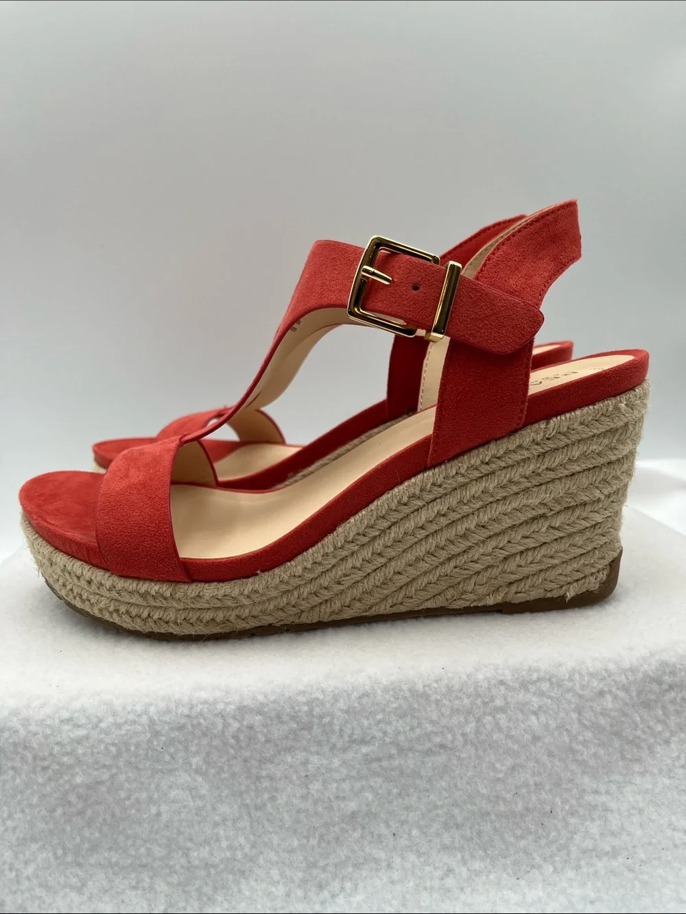 Kenneth Cole Reaction Spiced Coral Suede Espadrille Wedge Sandals